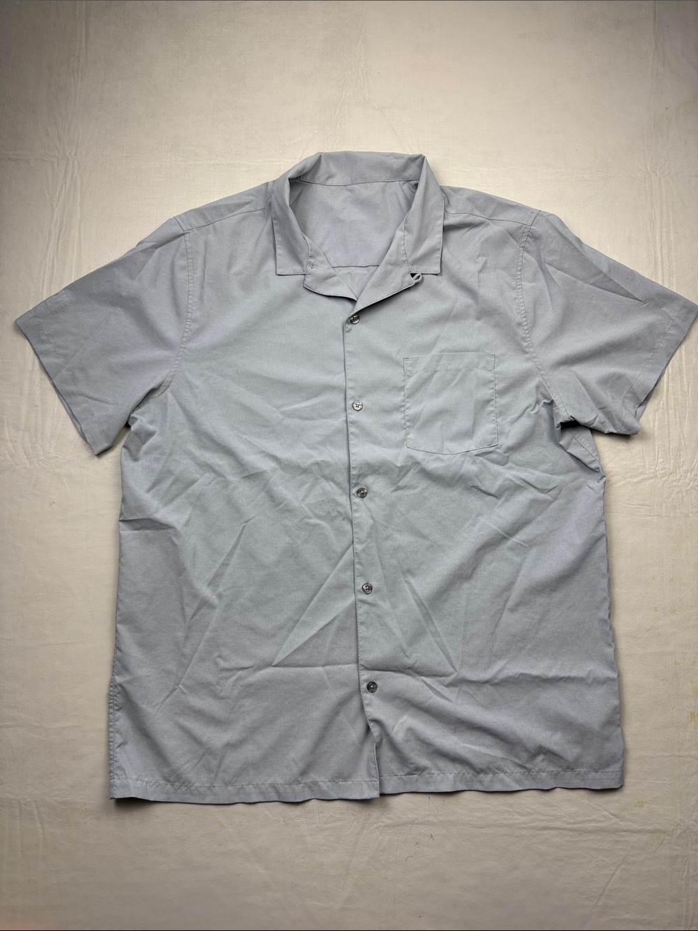 Vuori Men's Light Gray Short-Sleeve Button-Down Shirt Lightweight Size XL